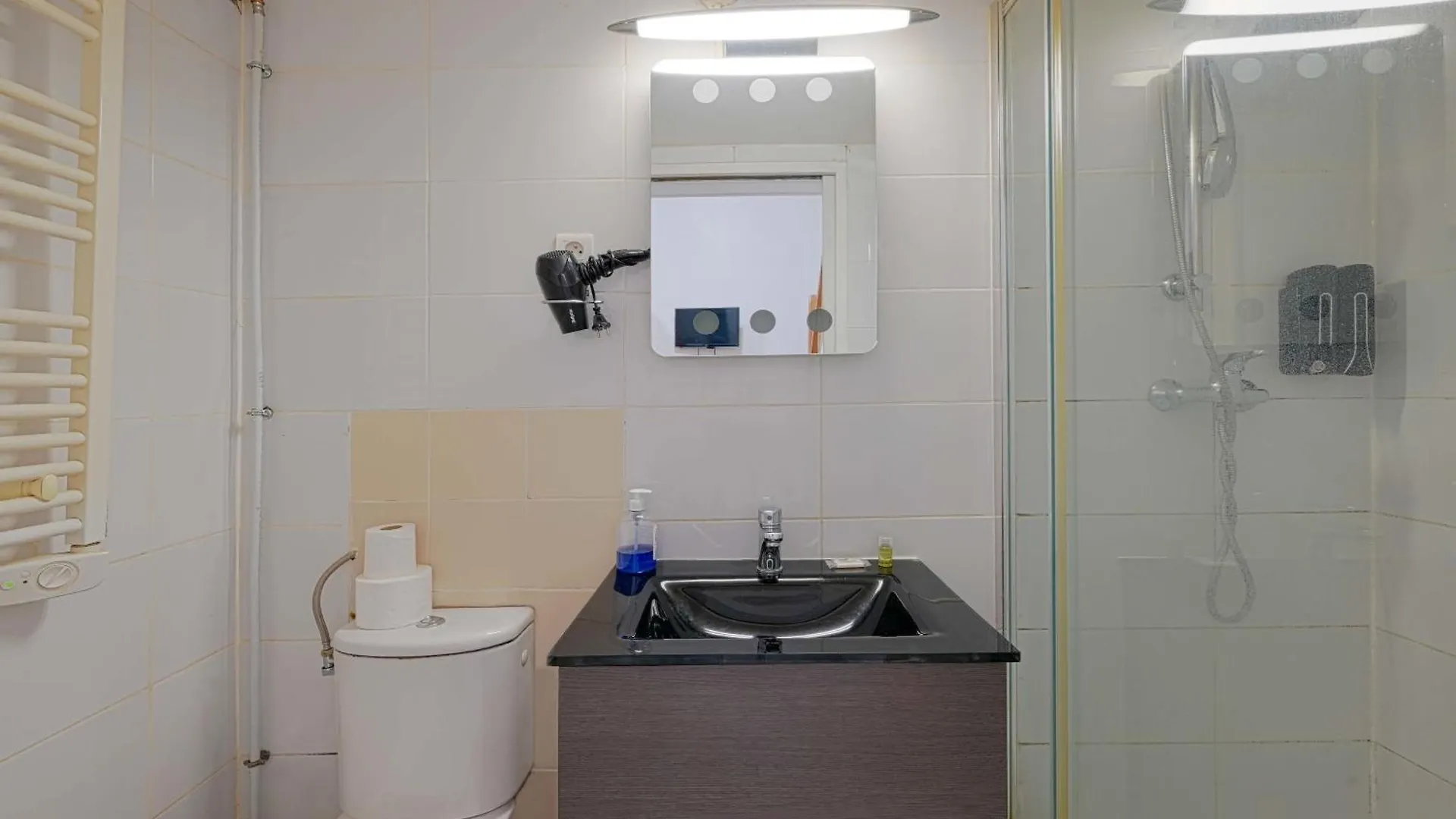 Small Studio For 3 In The Marais Apartment Paris